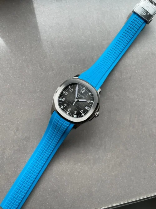 16-3-scaled-1-1-768x1024-1-500x667 Aquanaut 5168G 42mm SS 3KF 1:1 Best Edition Black Dial on Light Blue Rubber Strap A324 V2 - Image 3