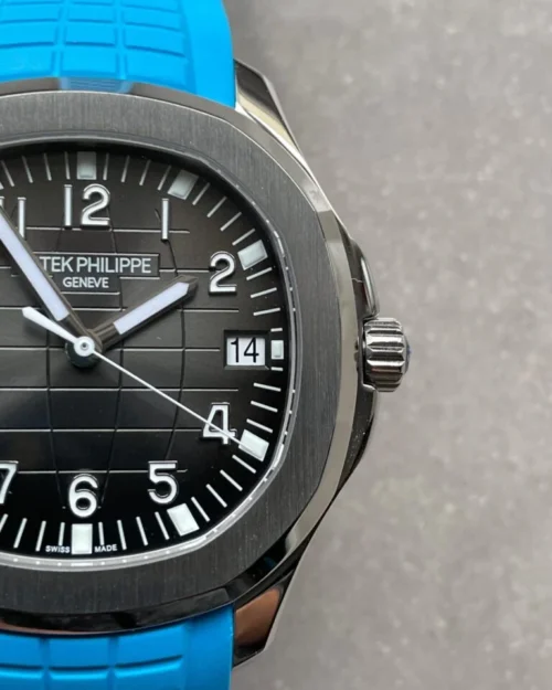 3-6-scaled-1-1-1-768x960-1-500x625 Aquanaut 5168G 42mm SS 3KF 1:1 Best Edition Black Dial on Light Blue Rubber Strap A324 V2 - Image 5