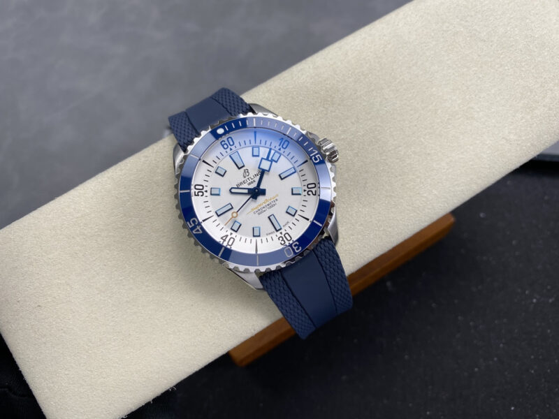 Breitling-Superocean-A17375E71G1S1-Silver-Dial-Blue-Ceramic-Bezel-1-800x600 Breitling Superocean A17375E71G1S1 Silver Dial Blue Ceramic Bezel 1:1 Best Replica 42mm