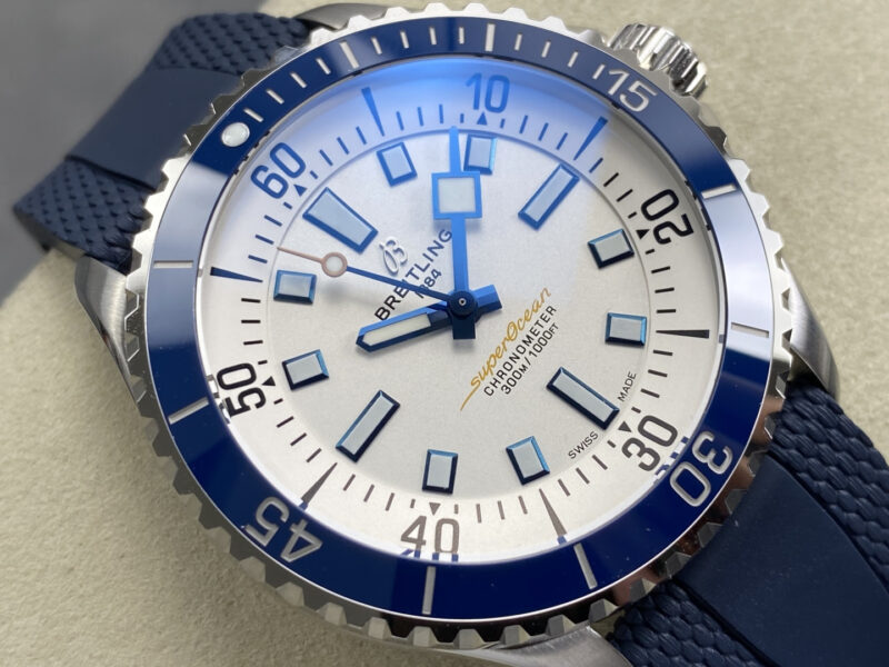 Breitling-Superocean-A17375E71G1S1-Silver-Dial-Blue-Ceramic-Bezel-3-800x600 Breitling Superocean A17375E71G1S1 Silver Dial Blue Ceramic Bezel 1:1 Best Replica 42mm - Image 3