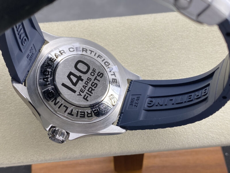 Breitling-Superocean-A17375E71G1S1-Silver-Dial-Blue-Ceramic-Bezel-8-800x600 Breitling Superocean A17375E71G1S1 Silver Dial Blue Ceramic Bezel 1:1 Best Replica 42mm - Image 8