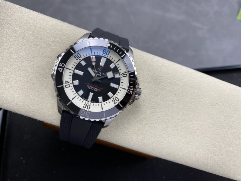 Breitling-Superocean-A17378211B1S1-Black-Dial-Rubber-Strap-2-800x600 Breitling Superocean A17378211B1S1 Black Dial Rubber Strap 1:1 Best Replica 46mm - Image 2
