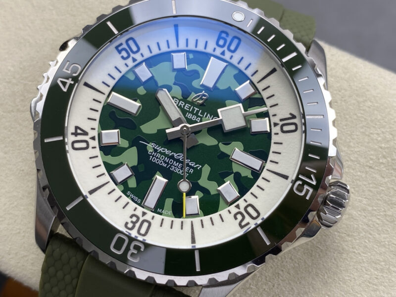 Breitling-Superocean-Super-Diver-E10379D31L1S1-Green-Dial-Rubber-Strap-4-800x600 Breitling Superocean Super Diver E10379D31L1S1 Green Dial Rubber Strap 1:1 Best Replica 46mm - Image 4
