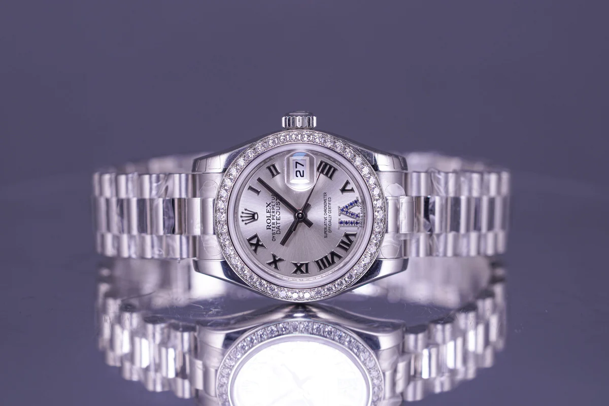 DATEJUSTplatinumdiamond6-5 Datejust 26mm Platinum Diamond Ring Silver Roman Dial with Sapphire on 6 - Image 5