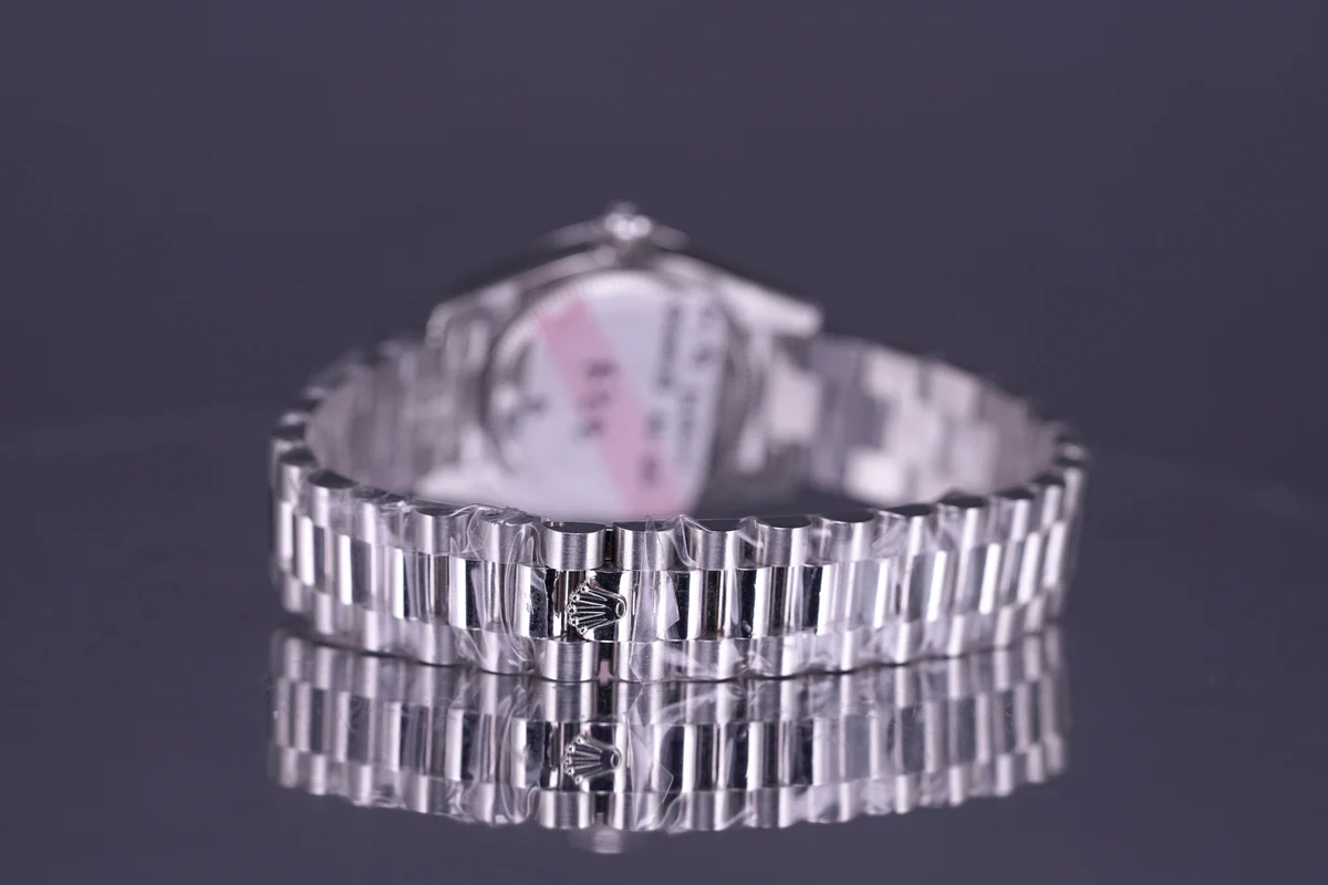 DATEJUSTplatinumdiamond6-6 Datejust 26mm Platinum Diamond Ring Silver Roman Dial with Sapphire on 6 - Image 6