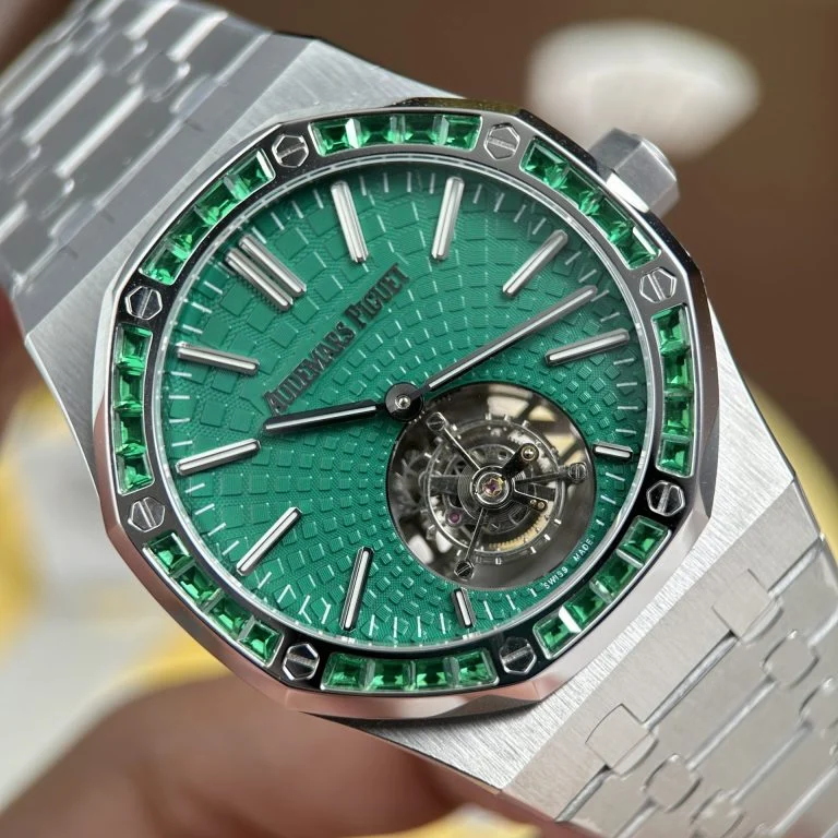 Dong-Ho-Audemars-Piguet-Rep-11-Royal-Oak-Selfwinding-Flying-Tourbillon-26730BC-Mat-Xanh-La-Cay-Dinh-Da-Baguette-41mm-11-768x768-1 Audemars Piguet Imitation Royal Oak Selfwinding Flying Tourbillon 26730BC Green Dial 41mm Super Clone - Image 5