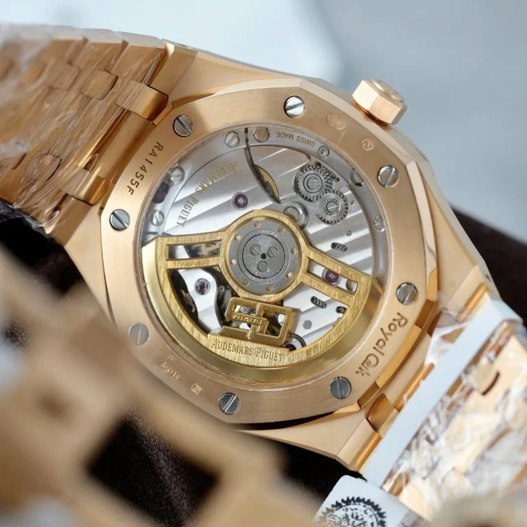 Dong-Ho-Audemars-Piguet-Rep-Cao-Cap-15510R-Royal-Oak-50th-Anniversary-Mat-Xanh-Blue-Boc-Vang-That-41mm-9-768x768-1 Audemars Piguet Royal Oak 41mm 15510 RG DDF 1:1 Best Edition Blue Textured Dial on RG Bracelet Super Clone - Image 8