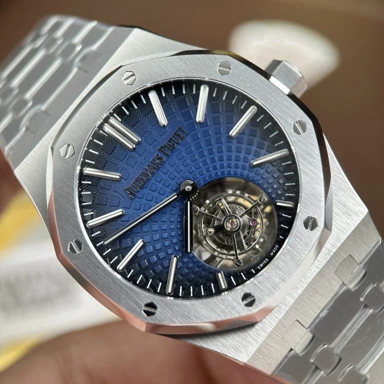 Dong-Ho-Audemars-Piguet-Replica-11-Royal-Oak-Selfwinding-Flying-Tourbillon-26530ST-Mat-Xanh-Khoi-41mm-11-768x768-1 Audemars Piguet Royal Oak Selfwinding Flying Tourbillon 26530ST Smoke Blue Dial 41mm - Image 4