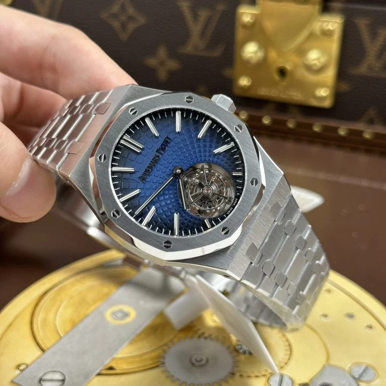 Dong-Ho-Audemars-Piguet-Replica-11-Royal-Oak-Selfwinding-Flying-Tourbillon-26530ST-Mat-Xanh-Khoi-41mm-14-768x768-1 Audemars Piguet Royal Oak Selfwinding Flying Tourbillon 26530ST Smoke Blue Dial 41mm - Image 8