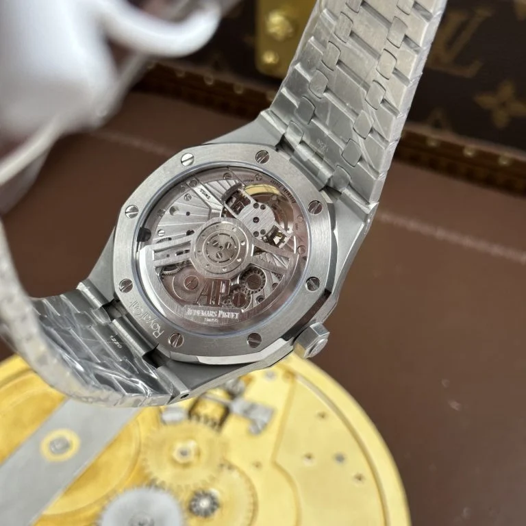 Dong-Ho-Audemars-Piguet-Replica-11-Royal-Oak-Selfwinding-Flying-Tourbillon-26530ST-Mat-Xanh-Khoi-41mm-4-768x768-1 Audemars Piguet Royal Oak Selfwinding Flying Tourbillon 26530ST Smoke Blue Dial 41mm - Image 9