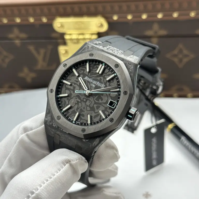 Dong-Ho-Audemars-Piguet-Royal-Oak-DiW-15500-Rep-11-Vo-Carbon-Kim-Giay-Mau-Xanh-Duong-41mm-9-768x768.jpg Audemars Piguet Royal Oak DiW 15500 Case Carbon Second Hand Is Blue 41mm - Image 3