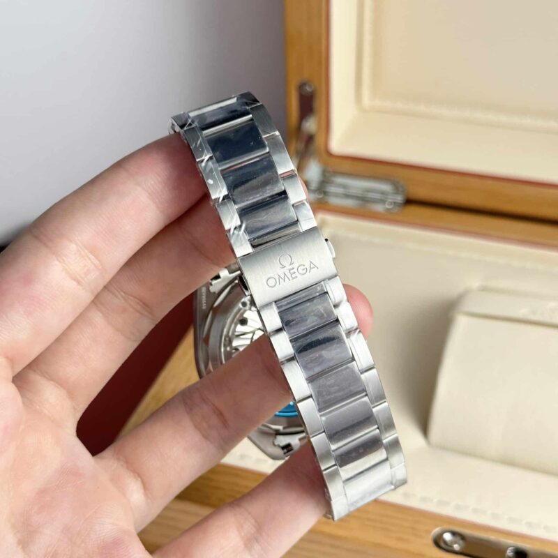 Dong-Ho-Omega-Seamaster-Aqua-Terra-150M-Co-Axial-Master-Chronometer-220.10.41.21.03.004-10-800x800 Omega Seamaster Aqua Terra Co-Axial Master Chronometer 220.10.41.21.03.004 Blue Dial Best Replica 41mm - Image 10