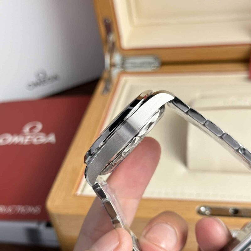 Dong-Ho-Omega-Seamaster-Aqua-Terra-150M-Co-Axial-Master-Chronometer-220.10.41.21.03.004-8-800x800 Omega Seamaster Aqua Terra Co-Axial Master Chronometer 220.10.41.21.03.004 Blue Dial Best Replica 41mm - Image 8