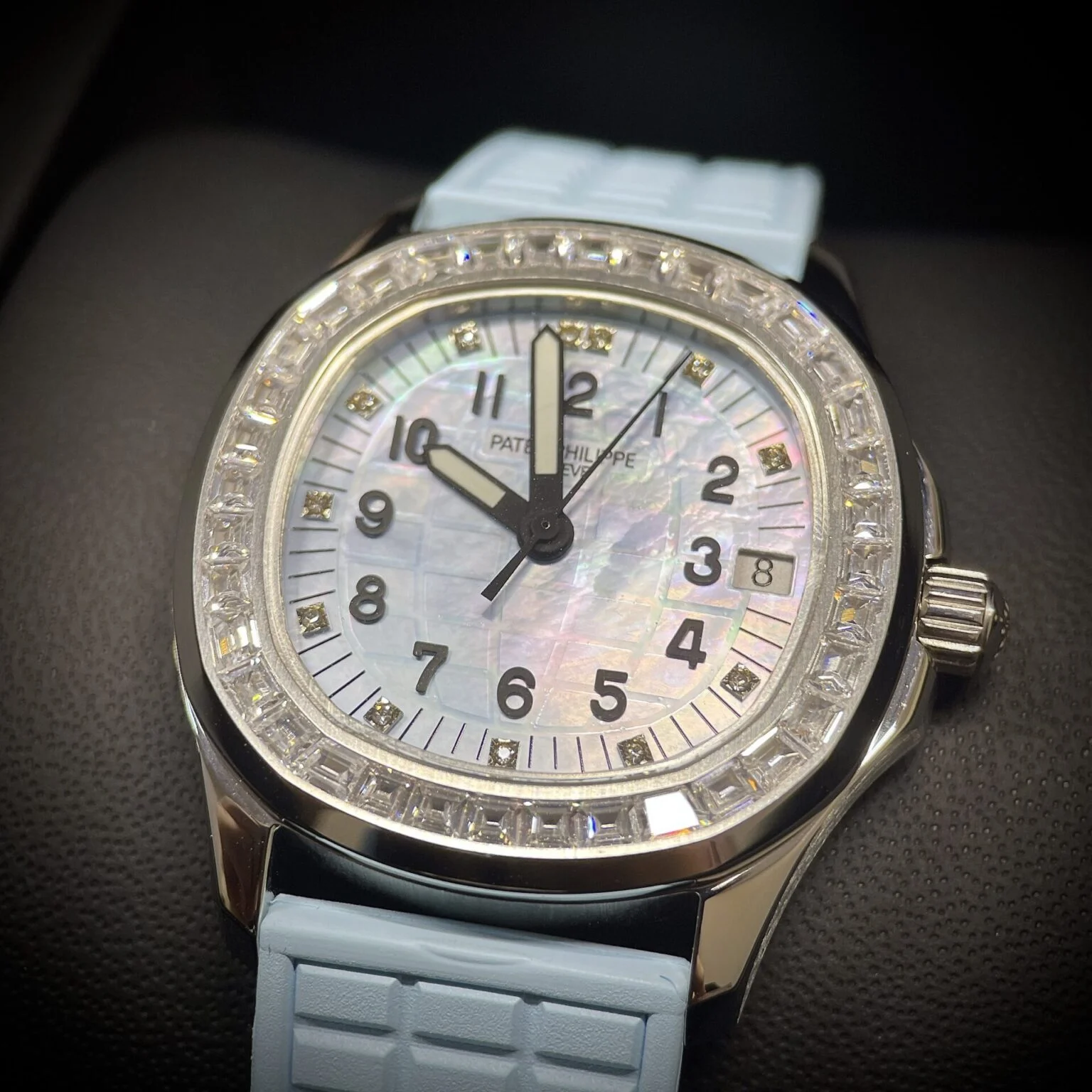 Dong-Ho-Patek-Philippe-Aquanaut-5072R-Mau-Xanh-Duong-Dinh-Da-PPF-5-1536x1536-1 Patek Philippe Aquanaut 5072R Blue Diamond PP Factory 35.6mm Super ClonePatek Philippe Aquanaut 5072R Blue Diamond PP Factory 35.6mm Super Clone