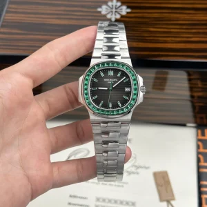 Patek Philippe Nautilus 5723 Gray Dial Bezel Stone Green 40mm