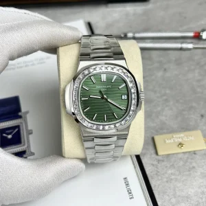 Patek Philippe Nautilus 5723 Green Dial 40mm Super Clone