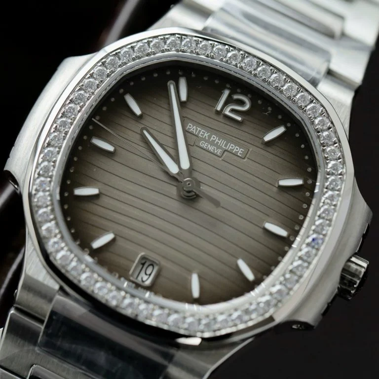 Dong-Ho-Patek-Philippe-Nautilus-7118-Mat-Xam-Che-Tac-Dinh-Moissante-Xuong-3K-35-4-768x768-1 Patek Philippe Nautilus 7118 Gray Dial Custom Diamonds Moissanite 3K Factory 35.2mm - Image 5