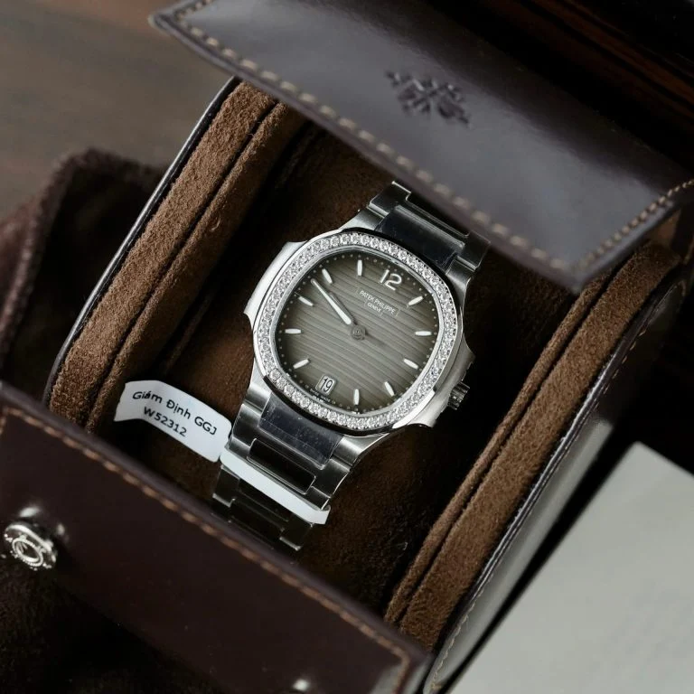 Dong-Ho-Patek-Philippe-Nautilus-7118-Mat-Xam-Che-Tac-Dinh-Moissante-Xuong-3K-35-5-768x768-1 Patek Philippe Nautilus 7118 Gray Dial Custom Diamonds Moissanite 3K Factory 35.2mm - Image 2