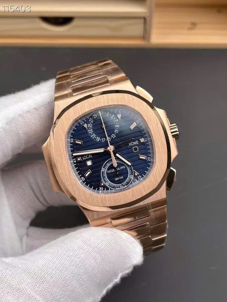 Dong-Ho-Patek-Philippe-Replica-11-Nautilus-5990-Mat-Xanh-Duong-Ma-Vang-Hong-40-5-768x1024-1 Patek Philippe Nautilus 5990R Dial Blue Automatic Movement 40.5mm - Image 4