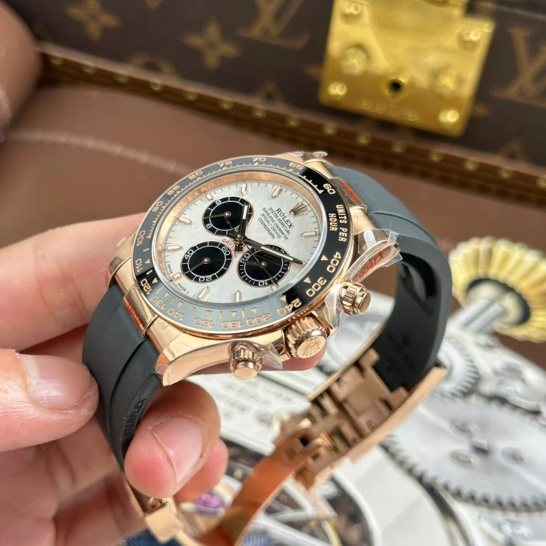 Dong-Ho-Rolex-Cosmograph-Daytona-126515-Replica-11-Mat-Thien-Thach-Trong-Luong-153-Grams-Xuong-QF-40mm-15-768x768-1 Daytona 126515 THBF 1:1 Best Edition RG/Black Dial on Oysterflex Strap SH4131 (Weighted) - Image 4
