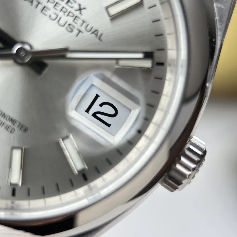 Dong-Ho-Rolex-DateJust-126200-Replica-11-Mat-Bac-Day-Deo-Jubilee-Nha-May-VS-36mm-8-768x768.jpg Rolex DateJust 126200 Silver Dial Jubilee Strap VS Factory 36mm - Image 7