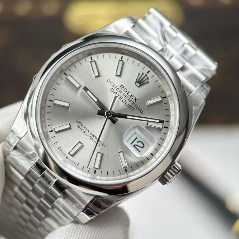 Dong-Ho-Rolex-DateJust-126200-Replica-11-Mat-Bac-Day-Deo-Jubilee-Nha-May-VS-36mm-9-768x768.jpg Rolex DateJust 126200 Silver Dial Jubilee Strap VS Factory 36mm - Image 6