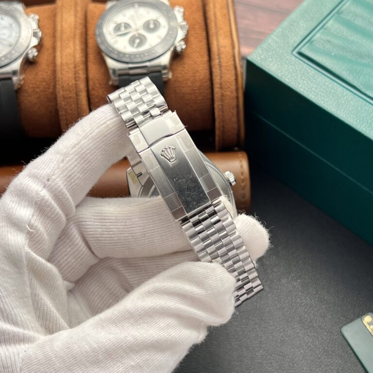 Dong-Ho-Rolex-DateJust-126334-Mat-Nep-Gap-Mau-Xanh-Duong-Clean-41mm-1-768x768-1 Rolex DateJust 126334 Silver Dial Clean Factory 41mm - Image 5