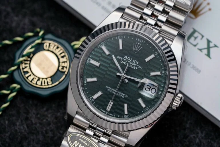 Dong-Ho-Rolex-DateJust-126334-Mat-Nep-Gap-Xanh-La-Clean-41mm-4-768x512-1 DateJust 41 126334 QF 1:1 Best Edition 904L Steel Green Texuted Stick Dial on Jubilee Bracelet QF3235 (149g) - Image 3