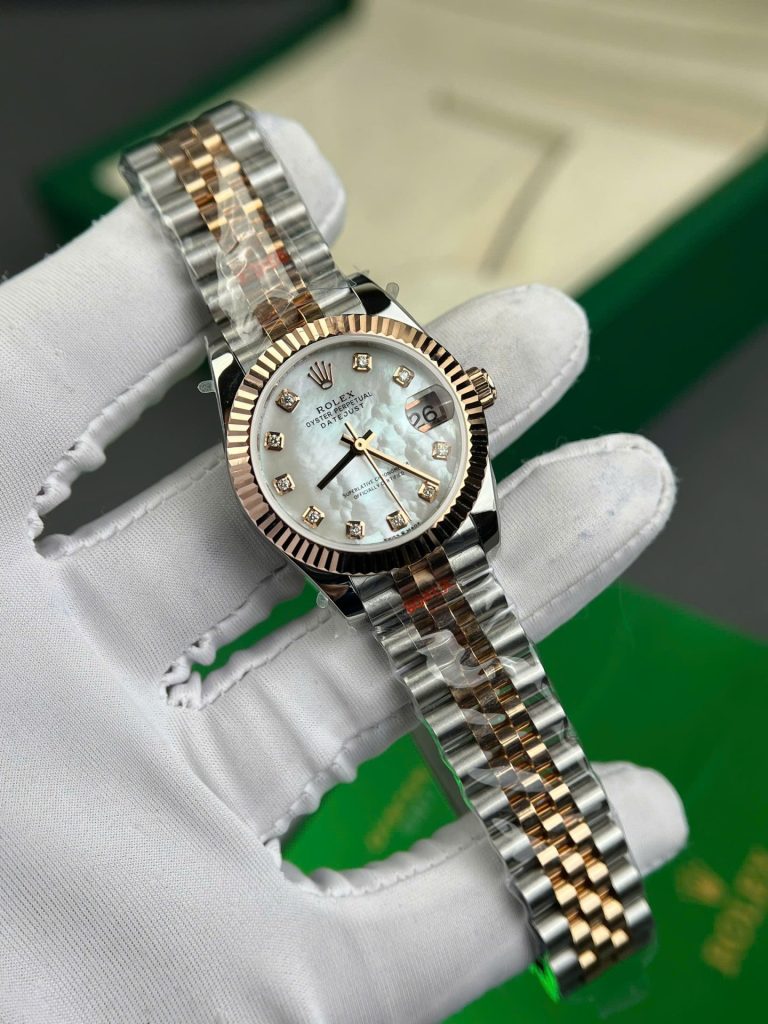 Dong-Ho-Rolex-DateJust-Che-Tac-Boc-Vang-That-Mat-MOP-Coc-So-Kim-Cuong-Thien-Nhien-GMF-31mm-9-768x1024-1 Rolex DateJust 31mm Gold Wrapped with Mother Of Pearl Dial and Natural Diamond Markers ¨C GM Factory - Image 7