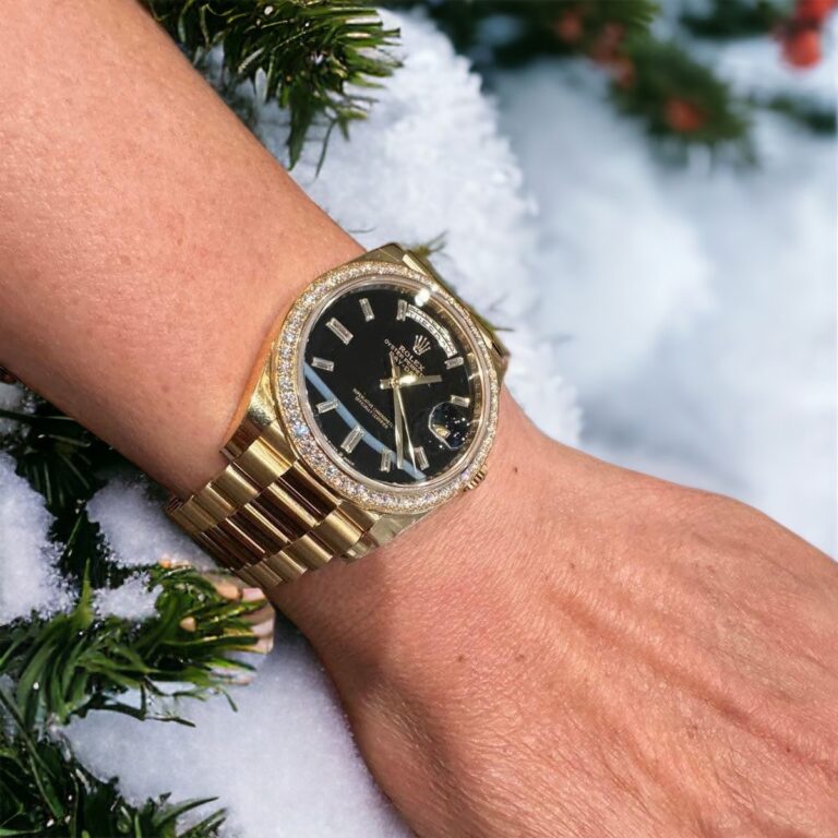 Dong-Ho-Rolex-Day-Date-228238-Boc-Vang-18K-Do-Vien-Moissanite-GM-V2-40mm-2-768x768-1 Rolex Day-Date 228238 18K Gold Wrapped Moissanite Bezel GM 40mm - Image 3