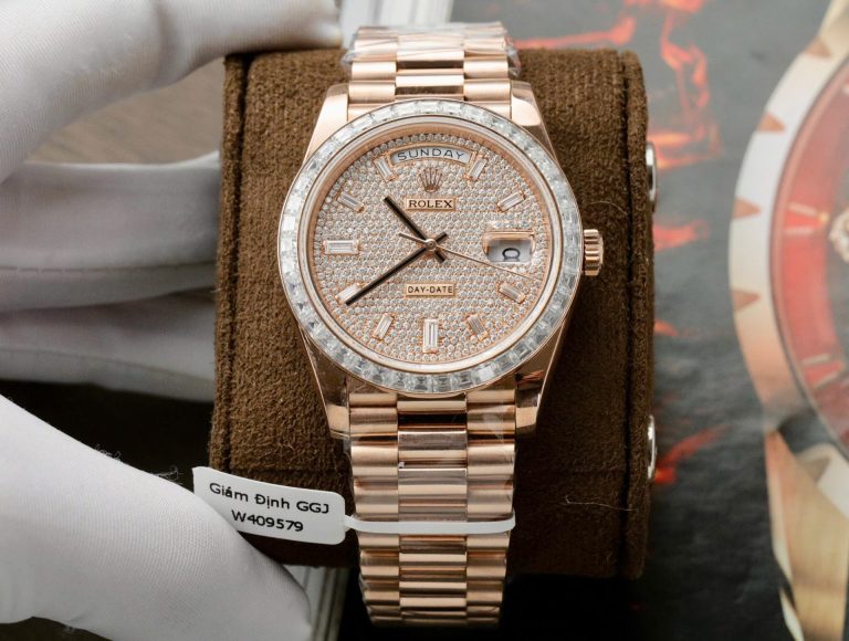 Dong-Ho-Rolex-Day-Date-Che-Tac-Boc-Vang-Hong-18K-Kim-Cuong-Moissanite-Baguette-GMF-40mm-3-768x580-1 Rolex Day-Date Gold Wrapped + Moissanite Baguette Diamonds GMF 40mm
