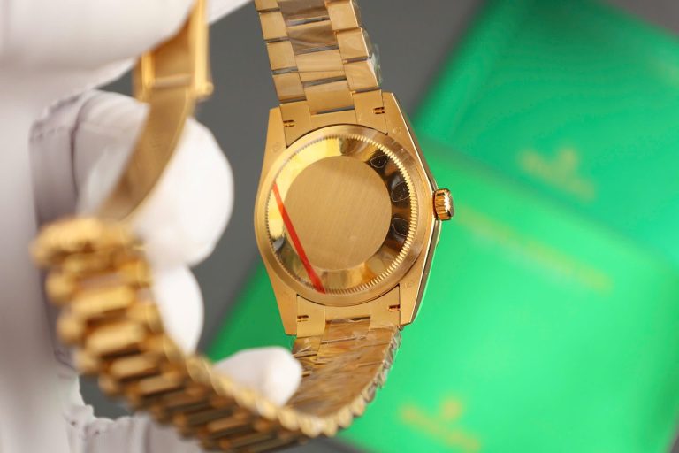 Dong-Ho-Rolex-Day-Date-Che-Tac-Boc-Vang-That-Mat-So-Kham-Xa-Cu-36mm-12-768x512-1 Rolex Day-Date 36mm Mother Of Pearl Dial Custom Gold Wrapped - Image 9