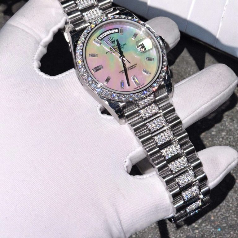 Dong-Ho-Rolex-Day-Date-Mat-Kham-Xa-Cu-Coc-So-Day-Dinh-Kim-Cuong-Moissanite-40mm-1-768x768-1 Rolex Day-Date 36mm Mother Of Pearl Dial with Moissanite Diamonds - Image 3