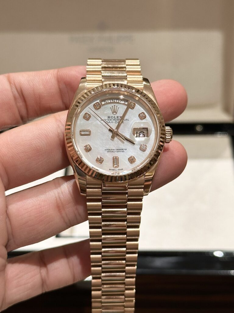 Dong-Ho-Rolex-Day-Date-Mat-Xa-Cu-RoseGold-Fake-11-EW-36mm-1-768x1024-1 Rolex Day-Date Mother of Pearl Rose Gold EW Factory 36mm