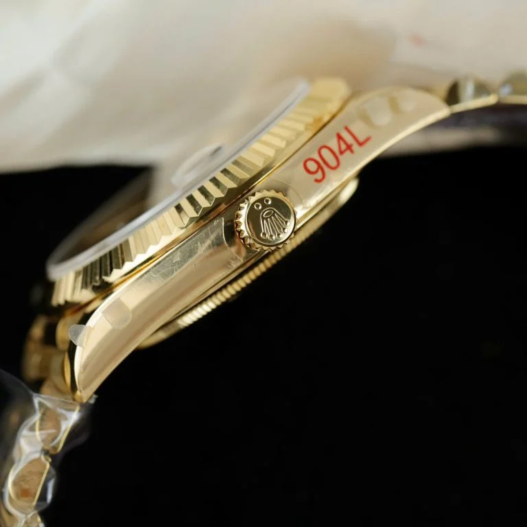 Dong-Ho-Rolex-Day-Date-Replica-Cao-Cap-Mat-Den-Coc-So-Dinh-Da-Xuong-GM-40mm-4-768x768-1 Rolex Day-Date Black Dial President Strap GM Factory 40mm Super Clone - Image 9