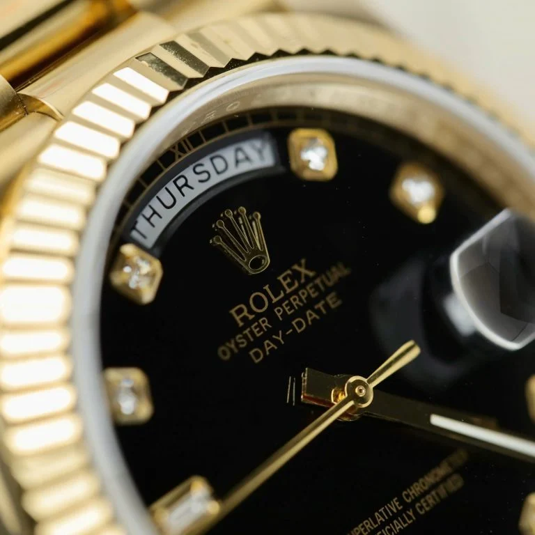 Dong-Ho-Rolex-Day-Date-Replica-Cao-Cap-Mat-Den-Coc-So-Dinh-Da-Xuong-GM-40mm-7-768x768-1 Rolex Day-Date Black Dial President Strap GM Factory 40mm Super Clone - Image 6
