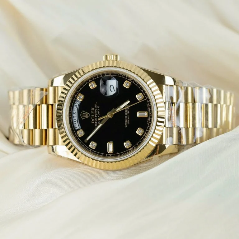 Dong-Ho-Rolex-Day-Date-Replica-Cao-Cap-Mat-Den-Coc-So-Dinh-Da-Xuong-GM-40mm-9-768x768-1 Rolex Day-Date Black Dial President Strap GM Factory 40mm Super Clone - Image 4