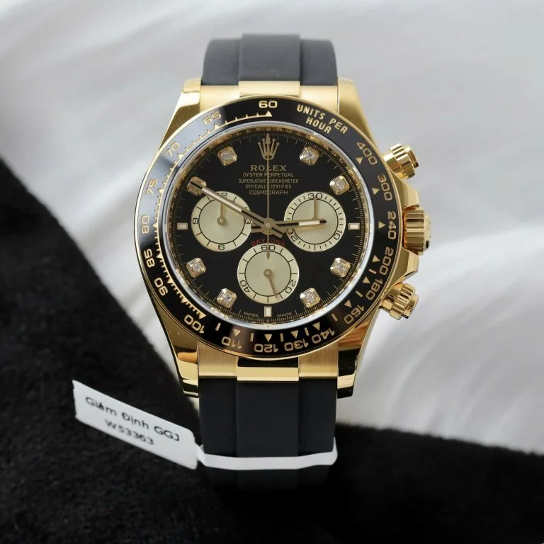 Dong-Ho-Rolex-Daytona-Che-Tac-Boc-Vang-18K-Bo-Chuyen-Dong-Calibre-4131-40mm-1-768x768-1 Daytona 126518 AVF 1:1 Best Edition Black/YG Diamonds Dial on Oysterflex Strap DD4131 (Mod) - Image 2
