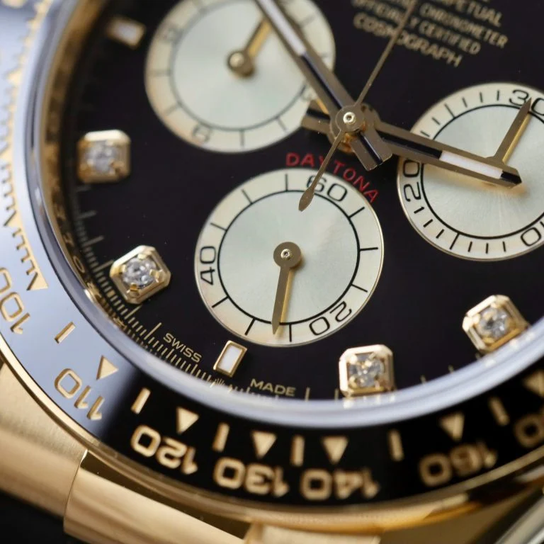 Dong-Ho-Rolex-Daytona-Che-Tac-Boc-Vang-18K-Bo-Chuyen-Dong-Calibre-4131-40mm-7-768x768-1 Daytona 126518 AVF 1:1 Best Edition Black/YG Diamonds Dial on Oysterflex Strap DD4131 (Mod) - Image 8