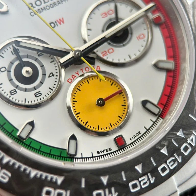 Dong-Ho-Rolex-Daytona-DiW-Ferrari-Replica-11-Vo-Carbon-Trang-Sieu-Nhe-40mm-13-768x768-1 Rolex Daytona DiW Ferrari Super Clone Watch - Image 6