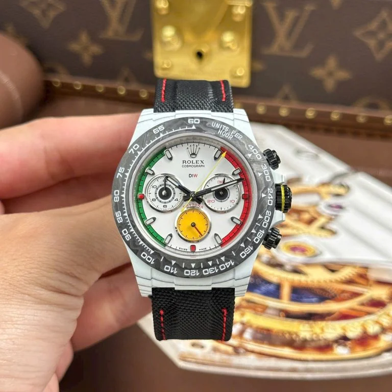 Dong-Ho-Rolex-Daytona-DiW-Ferrari-Replica-11-Vo-Carbon-Trang-Sieu-Nhe-40mm-2-768x768-1 Rolex Daytona DiW Ferrari Super Clone Watch - Image 2