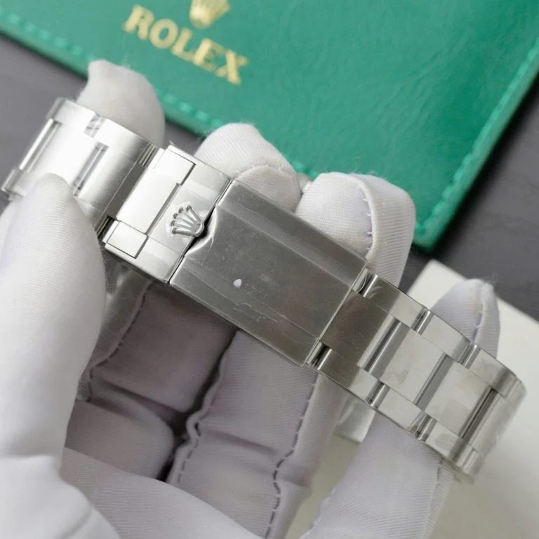 Dong-Ho-Rolex-Explorer-II-226570-Rep-11-Cao-Cap-Nhat-Mat-Den-Nha-May-Clean-42mm-1-768x768-1 Explorer II 42mm 226570 Black 904L SS QF 1:1 Best Edition Black Dial on Bracelet SH3285 CHS - Image 8