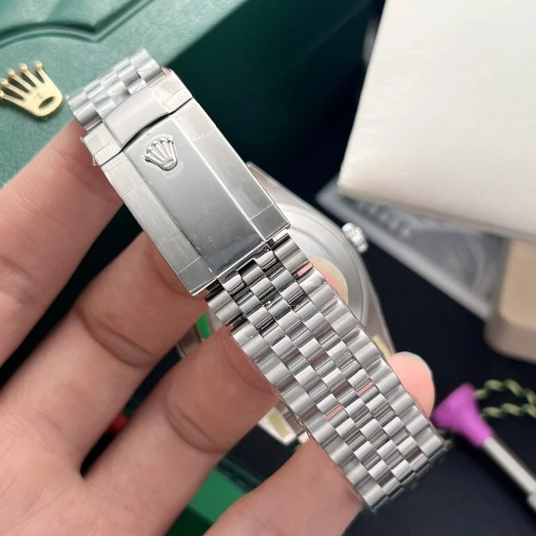 Dong-Ho-Rolex-Fake-Cao-Cap-1-768x768-1-3 Datejust 126334 41mm Clean Plus 1:1 Best Edition 904L Blue Diamonds Dial on Jubilee Bracelet VR3235 - Image 5