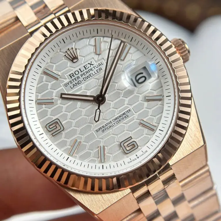 Dong-Ho-Rolex-Land-Dweller-127335-Rep-11-Ma-Vang-Hong-Mat-Trang-Hoa-Tiet-To-Ong-16-768x768.jpg Land Dweller 127335 2F 1:1 Best Edition White Textured Dial on RG Bracelet A7135 - Image 5
