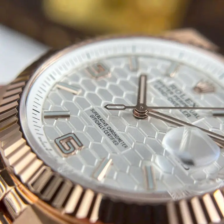Dong-Ho-Rolex-Land-Dweller-127335-Rep-11-Ma-Vang-Hong-Mat-Trang-Hoa-Tiet-To-Ong-5-768x768.jpg Land Dweller 127335 2F 1:1 Best Edition White Textured Dial on RG Bracelet A7135 - Image 6