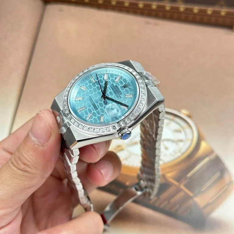 Dong-Ho-Rolex-Land-Dweller-127336-Che-Tac-Mat-Xanh-Bang-Hoa-Tiet-To-Ong-Dinh-Da-Baguette-40mm-5-768x768-1 Land Dweller 127336 DIWF 1:1 Best Edition Ice Blue Textured Dial Diamonds Bezel on SS Bracelet A7135 - Image 4