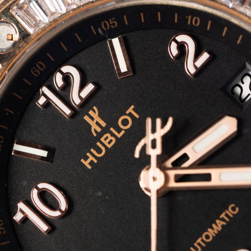 Hublot-Big-Bang-One-Click-King-Gold-Pave-Da-CZ-4-scaled-800x800 Hublot Big Bang One Click King Gold Black Pav¨¦ Baguette CZ Stone Bezel Replica 39mm - Image 4