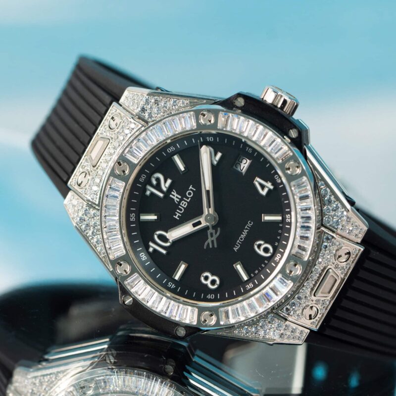 Hublot-Big-Bang-One-Click-Steel-Black-Pave-Da-CZ-scaled-800x800 Hublot Big Bang One Click Steel Black Pav¨¦ Baguette CZ Stone Bezel Replica 39mm - Image 2