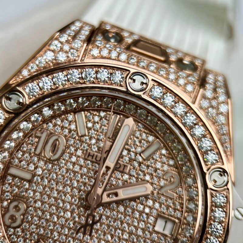 Hublot-Big-Bang-One-Click-Vang-Hong-Che-Tac-Moissanite-4-800x800 Hublot Big Bang One Click King Gold Pave White Full Moissanite Replica 39mm - Image 4