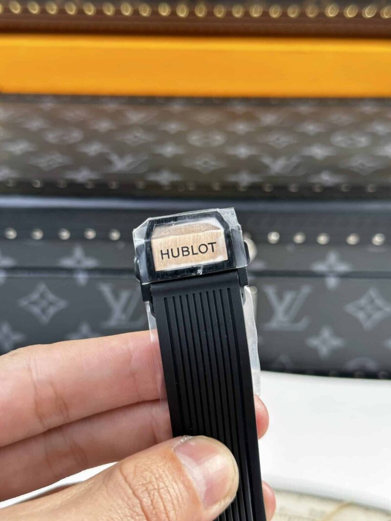 Hublot-Big-Bang-Unico-King-Gold-Black-Ceramic-42mm-10-800x1067 Hublot Big Bang Unico King Gold Black Ceramic Best Replica 42mm - Image 10